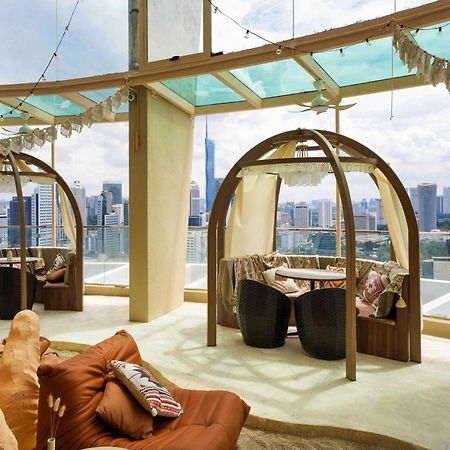 Regalia Suites Infinity Pool Kuala Lumpur Exterior foto