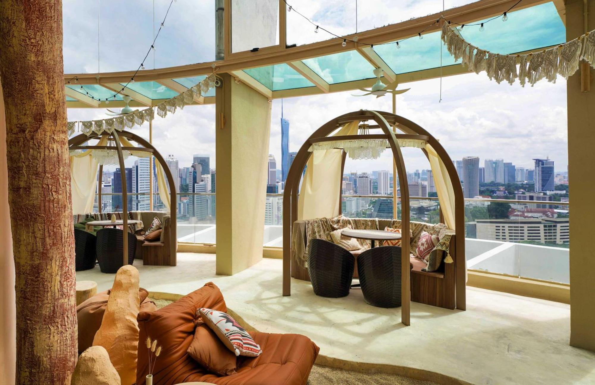 Regalia Suites Infinity Pool Kuala Lumpur Exterior foto